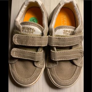 PERRY TOPSIDER. SIZE 8. Like New.